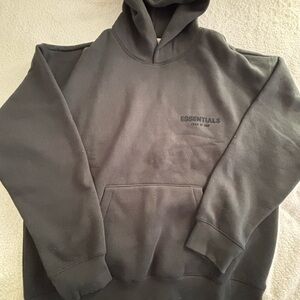 Essentials Stretch limo S22 black